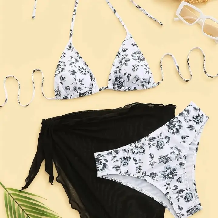 Bikini con estampado floral's photo #2